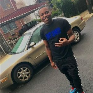 Meet your Posher, Devin